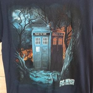 Dr Who and the Daleks Police Box TARDIS Tee
